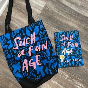 Such a Fun Age book lovers collector set includes hardcover book and canvas tote